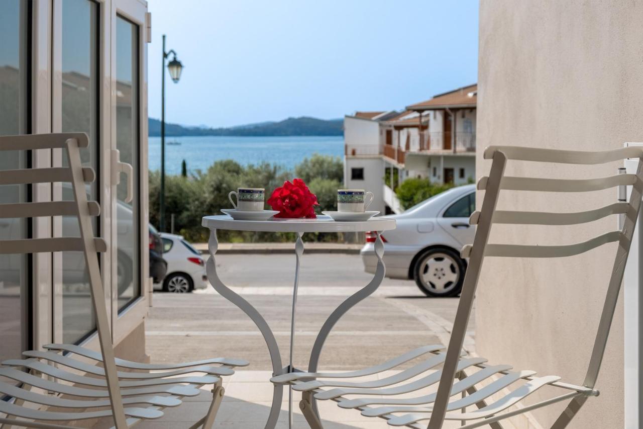 Mella Roa - Amar Apartment Nydri (Lefkada)