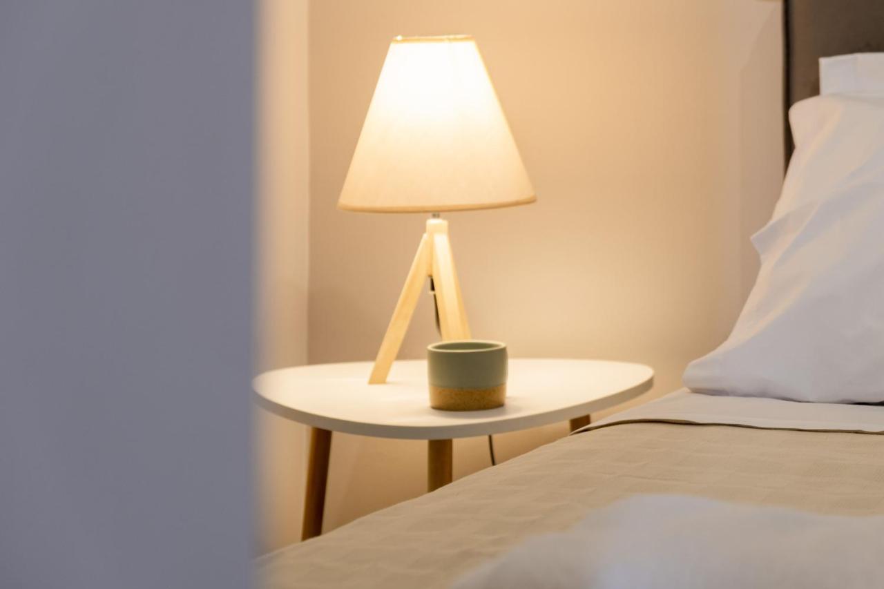 Mella Roa - Amar Apartment